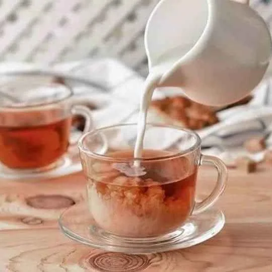شاي بالحليب